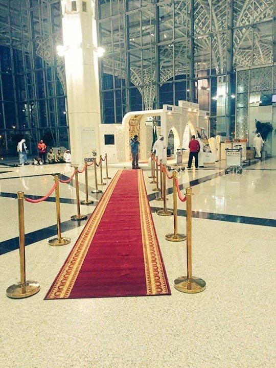 Red carpet was laid down for the Hujjaj coming into the city of the Prophet ﷺ