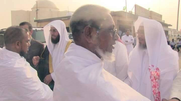 Sheikh Khalid Al Ghamdi, greeting Hujjaj arriving in Makkah